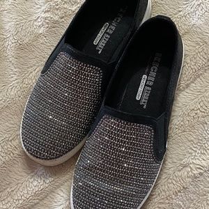 Sketchers shoes